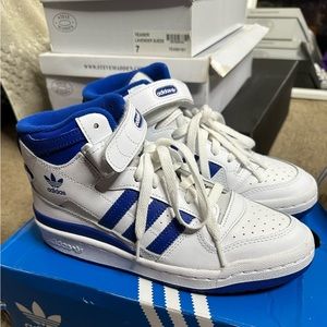 ADIDAS - FORUM MID J BLUE